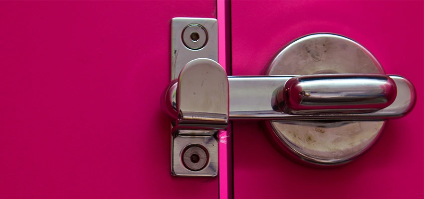 Childproof Gate Lock in Hackensack, New Jersey