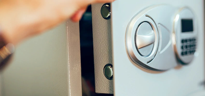 Fingerprint Safe Openers in Hackensack, NJ