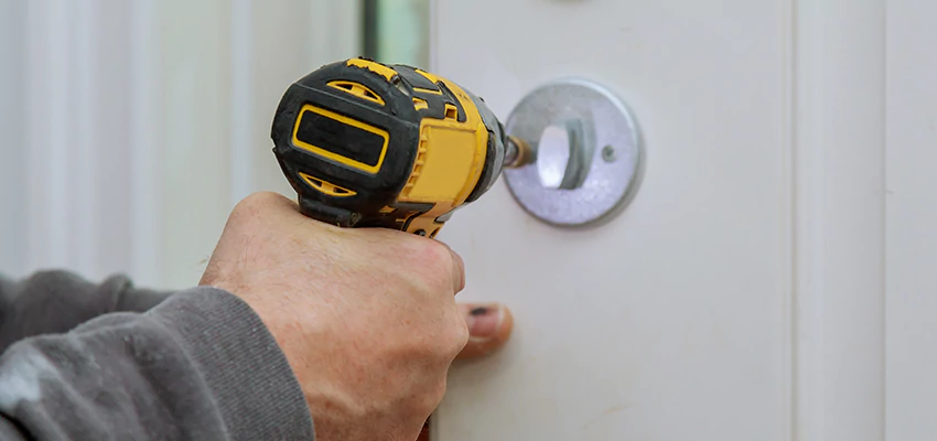 Street Locksmith For Smart Lock Repair in Hackensack, NJ