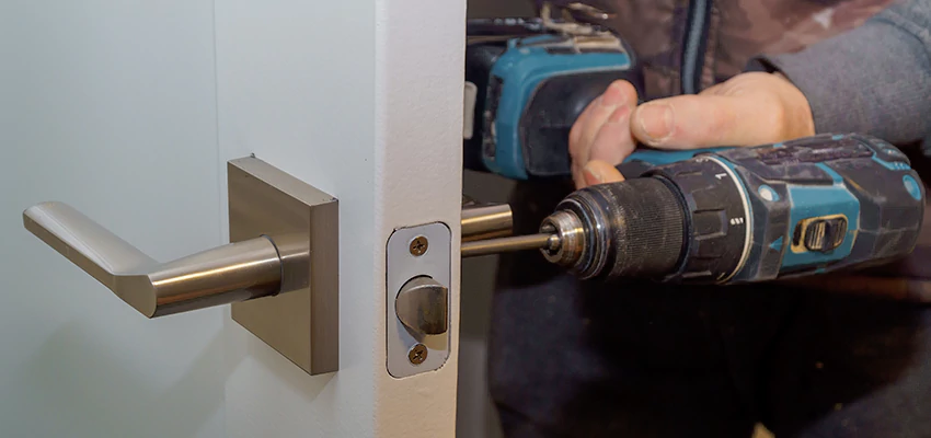 Broken Door Handle Lock Repair in Hackensack, New Jersey