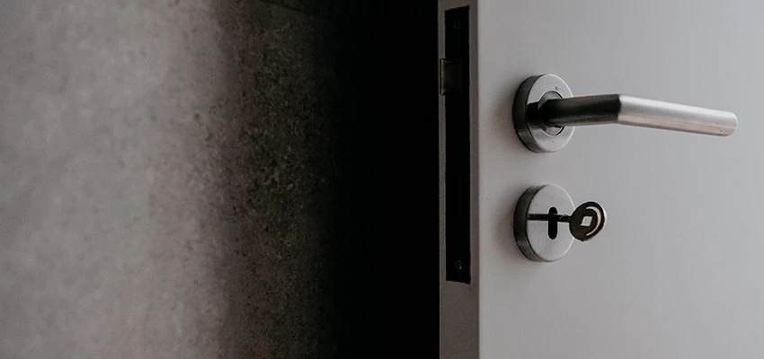 Front Door Handle Repair And Installation in Hackensack, NJ